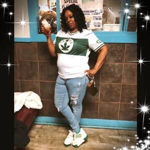 Meet your Posher, Loretha